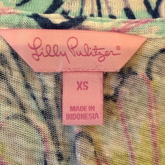 Lilly Pulitzer Women’s Multicolor Seashell Print Linen Short Sleeve Tee size xs - Picture 2 of 8